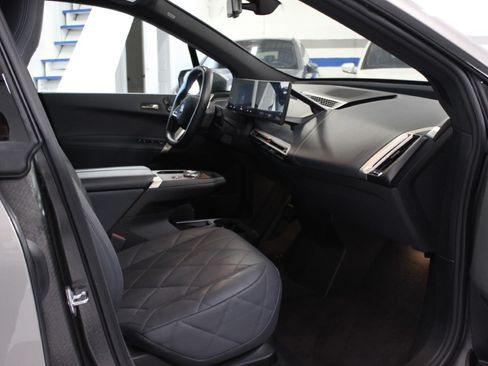 Used 2024 BMW iX M60 image 47