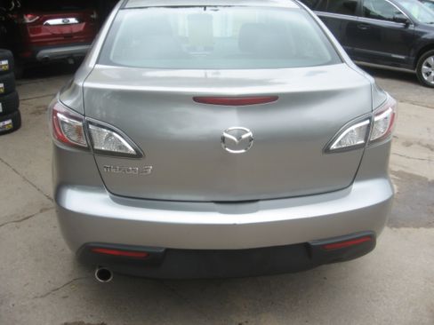 Used 2010 MAZDA MAZDA3 i image 5