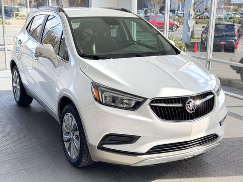 Used 2018 Buick Encore Preferred image 1