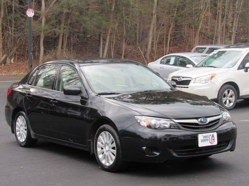 Used 2011 Subaru Impreza 2.5i Premium image 10