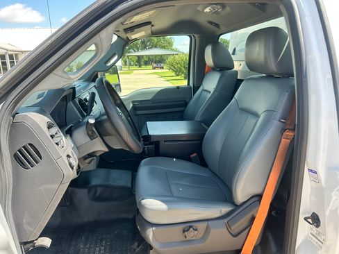 Used 2013 Ford F350 2WD Regular Cab Super Duty image 9