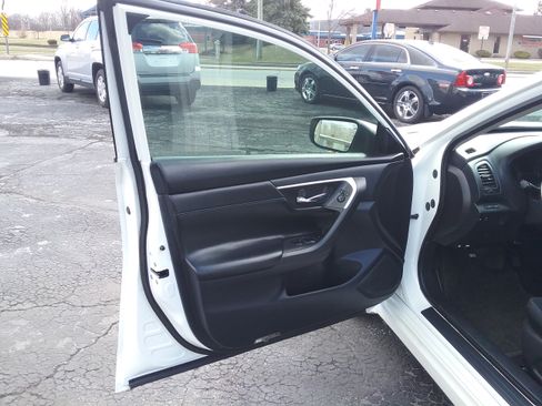 Used 2017 Nissan Altima 2.5 SR image 25