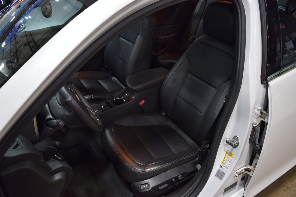 Used 2015 Chevrolet Malibu LTZ FWD image 19