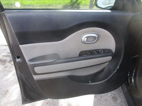 Used 2014 Kia Soul S image 13