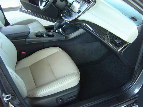 Used 2015 Toyota Avalon XLE image 14