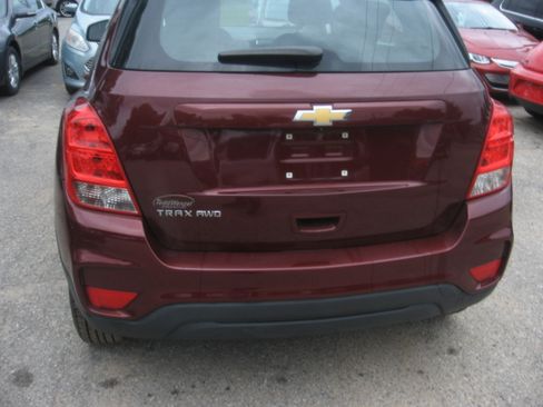 Used 2017 Chevrolet Trax AWD LS image 5