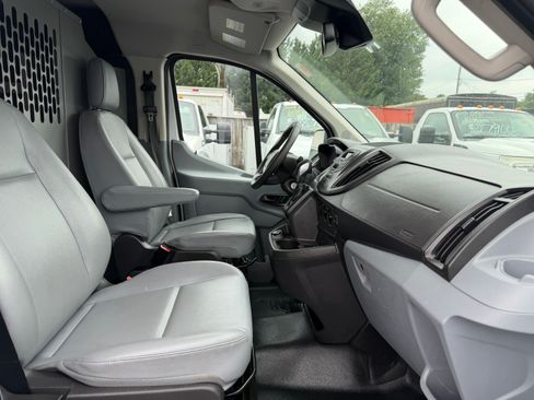 Used 2018 Ford Transit 150 130 Low Roof RWD image 18