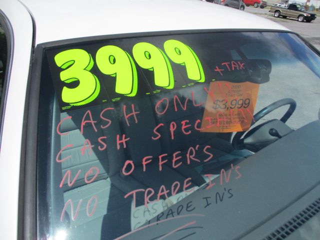 Used 2000 Lincoln Town Car Signature RWD image 41
