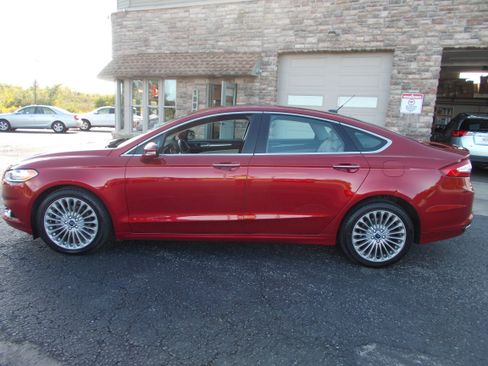Used 2016 Ford Fusion Titanium AWD image 10