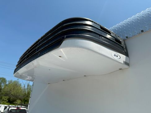 Used 2015 Ford E-350 and Econoline 350 image 7