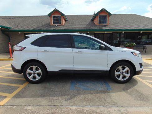 Used 2015 Ford Edge SE image 10
