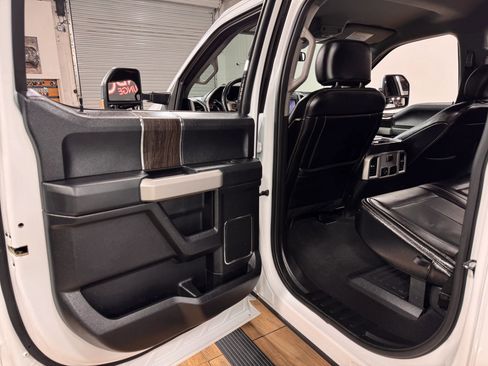 Used 2021 Ford F250 Lariat image 15