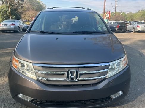 Used 2013 Honda Odyssey Touring Elite image 8