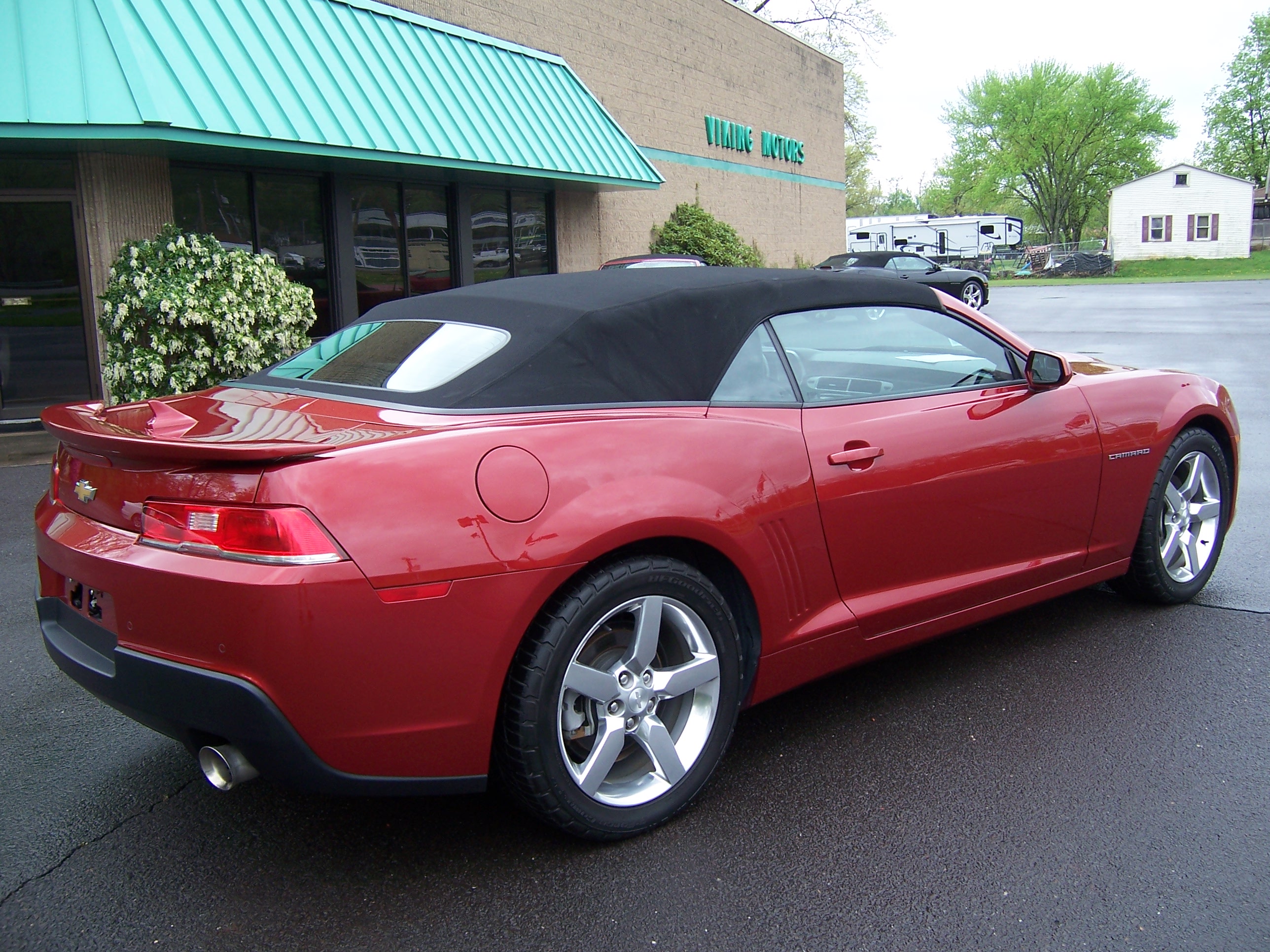 Used 2015 Chevrolet Camaro LT RWD image 3