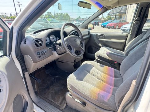 Used 2002 Dodge Grand Caravan Sport FWD image 16