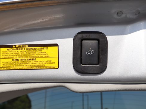 Used 2011 Toyota Venza AWD image 33