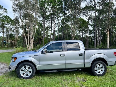 Used 2010 Ford F150 Lariat image 2