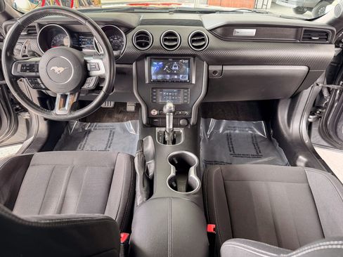 Used 2018 Ford Mustang EcoBoost image 8