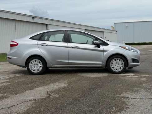 Used 2014 Ford Fiesta SE FWD image 10