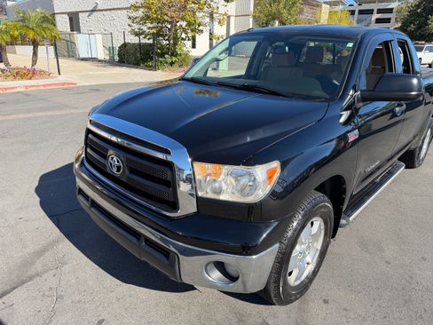 Used 2011 Toyota Tundra 4x4 Double Cab w/ SR5 & TRD image 16