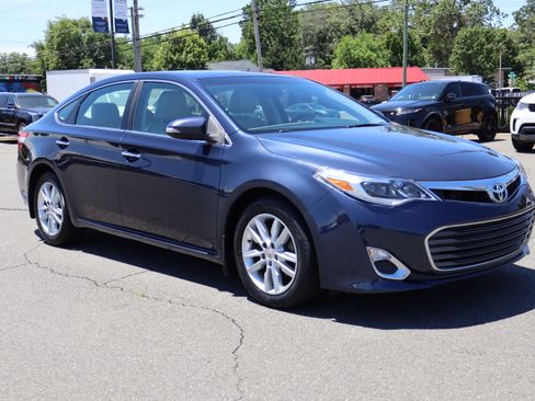 Used 2014 Toyota Avalon XLE FWD image 10