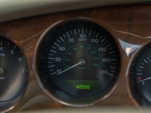 Used 2001 Jaguar XK8 Convertible RWD image 40