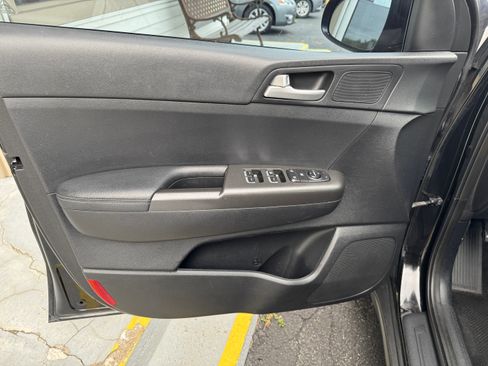 Used 2020 Kia Sportage AWD LX image 8