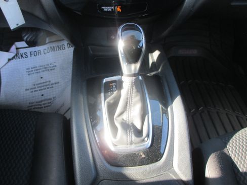 Used 2020 Nissan Rogue Sport FWD image 11