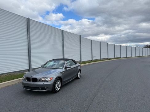 Used 2009 BMW 128i image 44