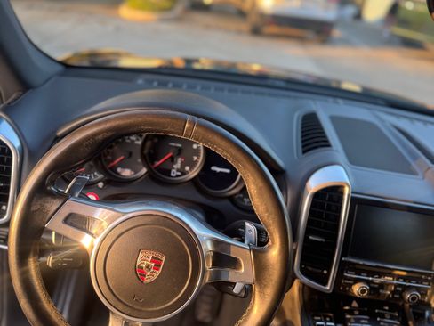 Used 2011 Porsche Cayenne image 13