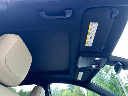 Used 2017 Cadillac XT5 Luxury image 15