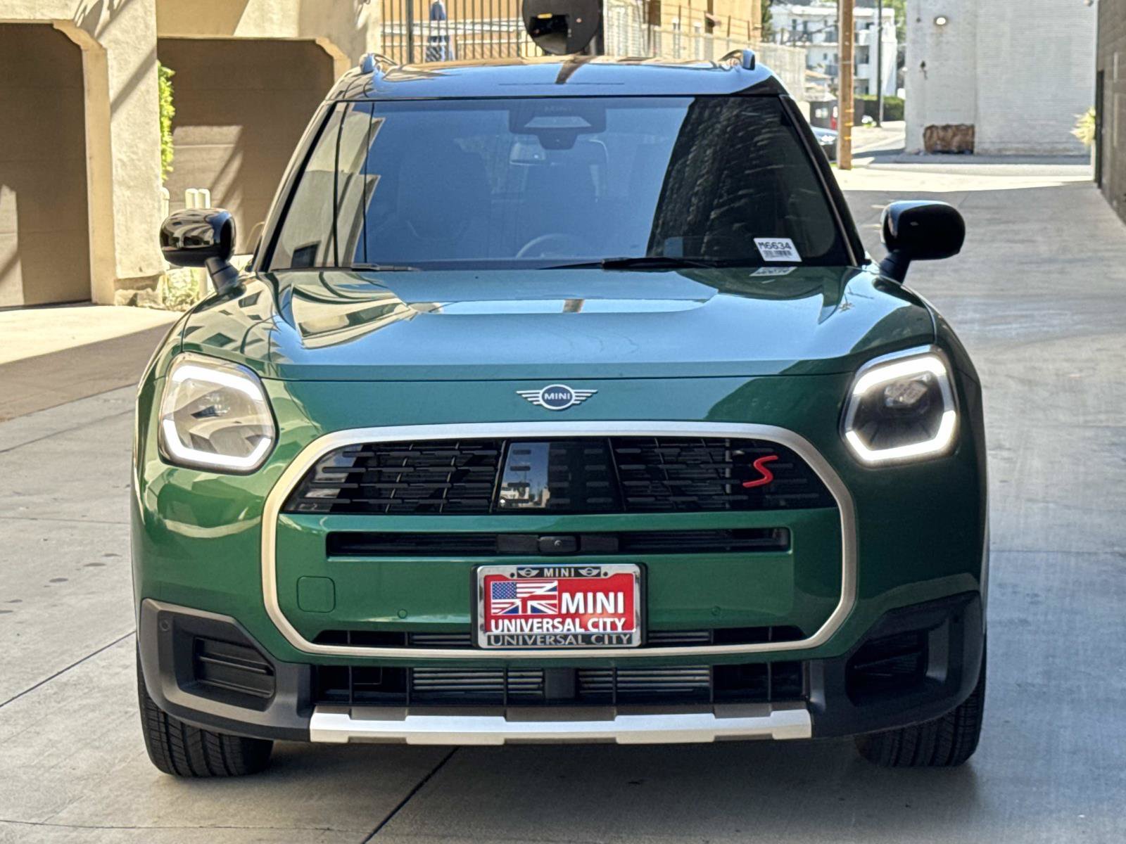 Used 2025 MINI Cooper Countryman S w/ Comfort Package Max AWD/4WD image 2