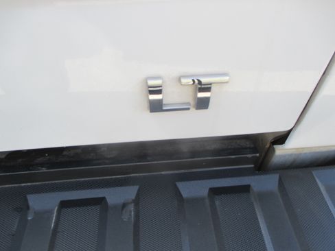 Used 2014 Chevrolet Silverado 1500 Crew Cab LT RWD image 14