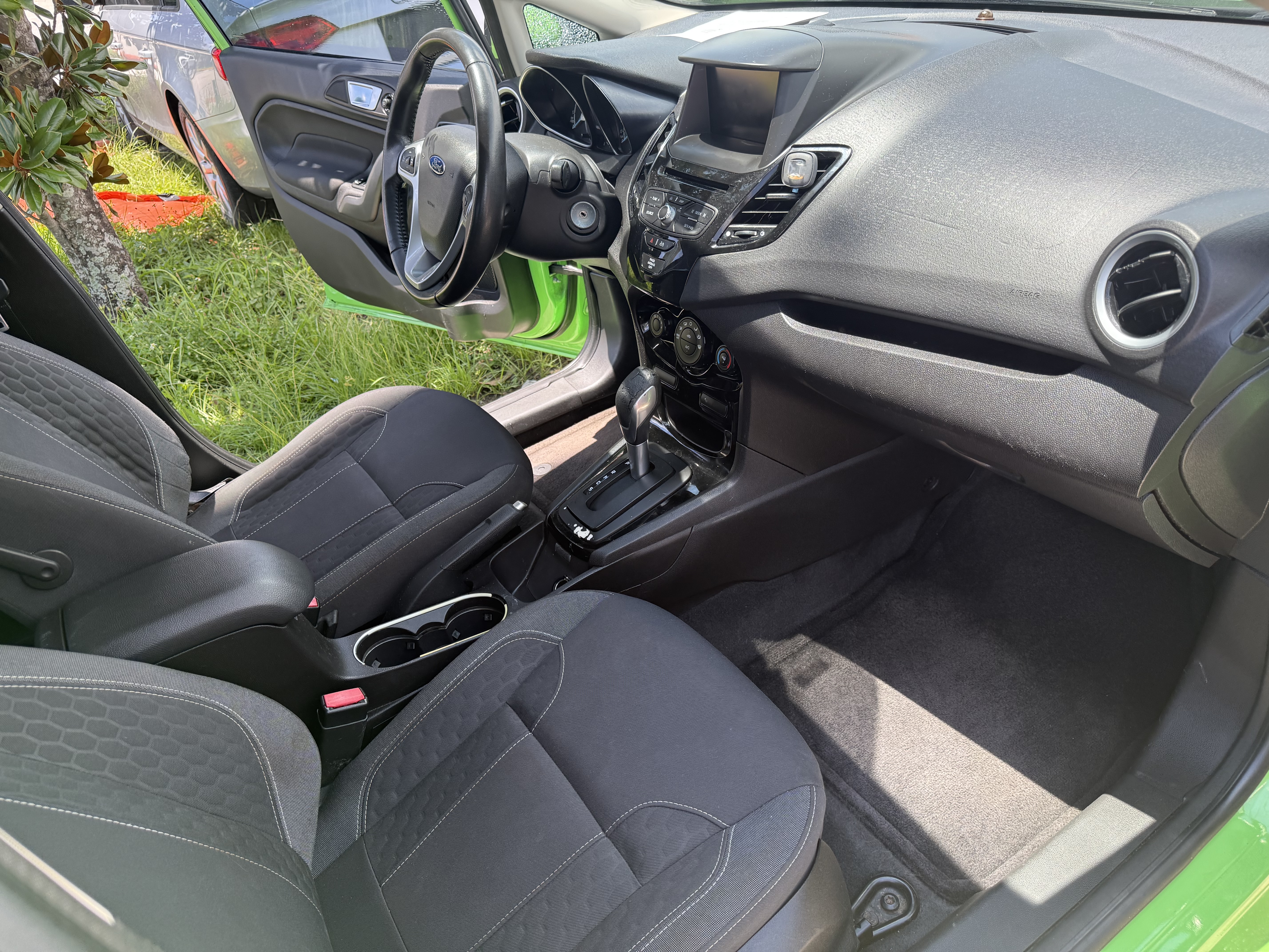 Used 2014 Ford Fiesta SE Sedan FWD image 8