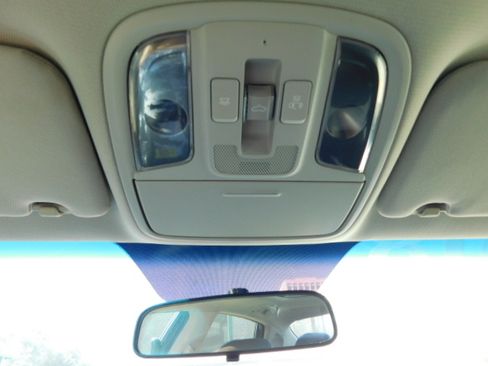 Used 2018 Kia Optima S image 21