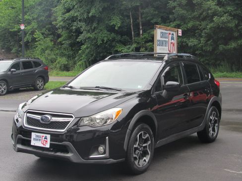 Used 2017 Subaru Crosstrek 2.0i Premium AWD/4WD image 1