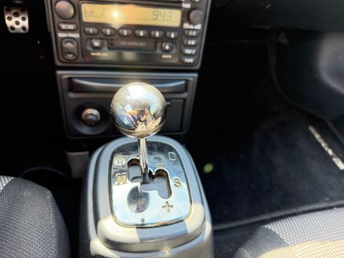 Used 2002 Toyota MR2 Spyder UNAVAIL RWD image 10