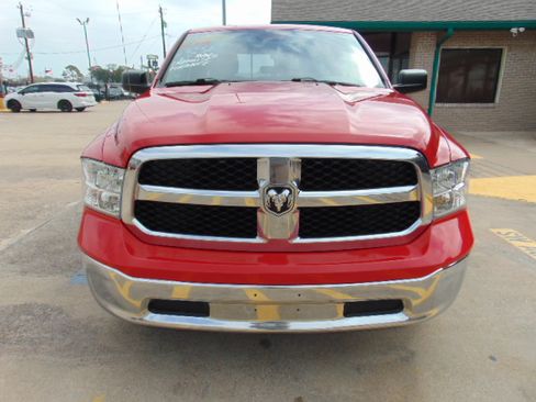 Used 2017 RAM 1500 SLT image 3