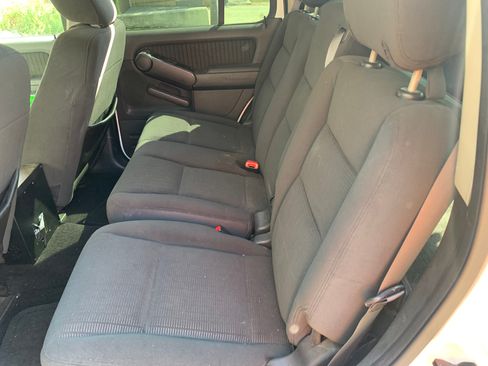 Used 2009 Ford Explorer 2WD XLT image 15