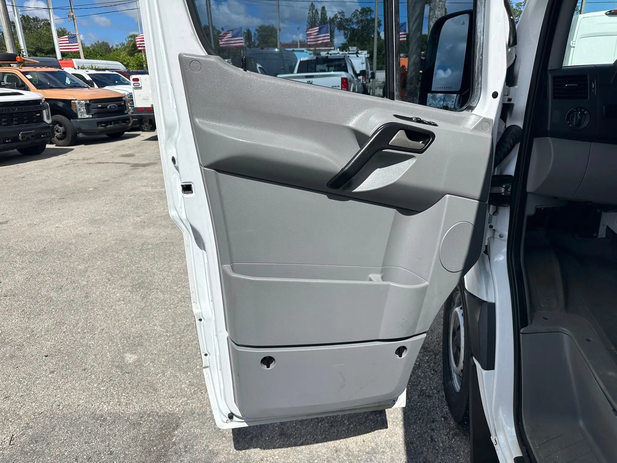 Used 2016 Mercedes-Benz Sprinter 2500 170 Extended Cargo image 12