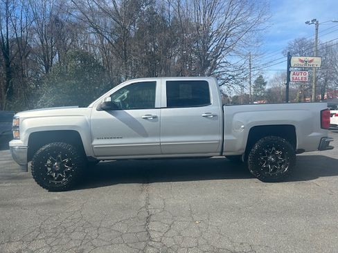 Used 2015 Chevrolet Silverado 1500 LT image 2