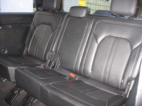 Used 2021 Ford Expedition Limited image 8