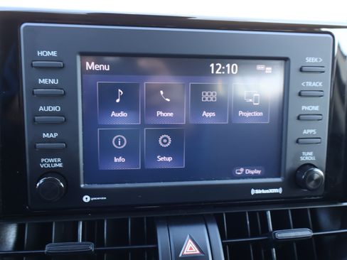 Used 2022 Toyota RAV4 XLE image 25