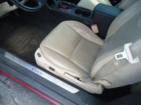 Used 2008 Pontiac G6 GT Convertible FWD image 11