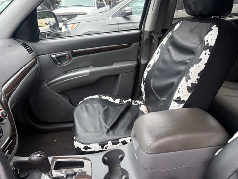 Used 2011 Hyundai Santa Fe GLS image 10