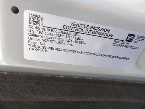 Used 2025 Chevrolet Silverado 1500 4x4 Crew Cab ZR2 image 39