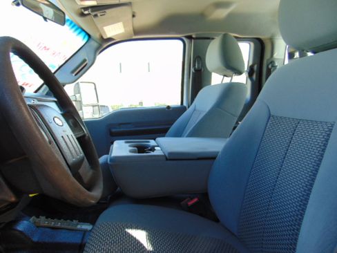 Used 2014 Ford F350 4x4 SuperCab DRW Super Duty image 9