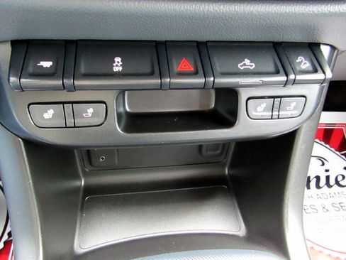 Used 2017 Chevrolet Colorado Z71 image 18