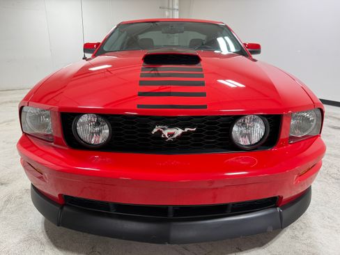 Used 2007 Ford Mustang GT Deluxe RWD image 12