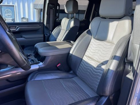 Used 2024 Chevrolet Silverado 1500 ZR2 image 9